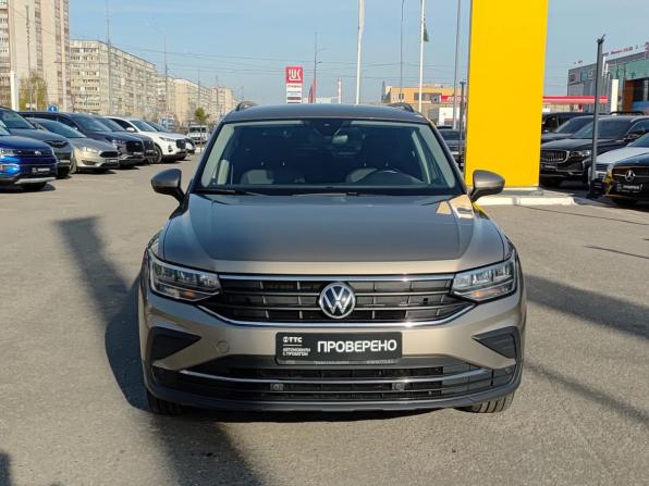 Volkswagen Tiguan II Рестайлинг с пробегом 2021 года, цена 2 500 000 рублей, 115000 км, внедорожник, Автокод Объявления