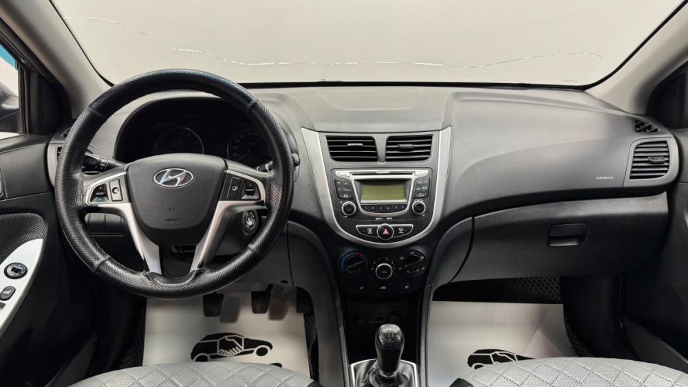 Hyundai Solaris I Киров  - изображение 10