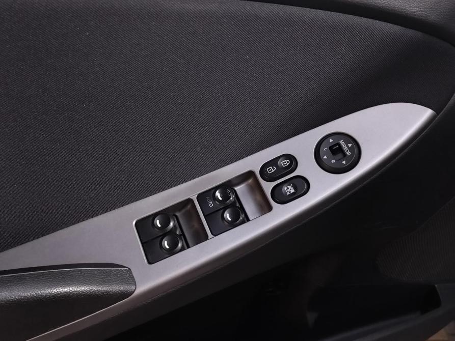 Hyundai Solaris I Рестайлинг Санкт-Петербург  - изображение 14