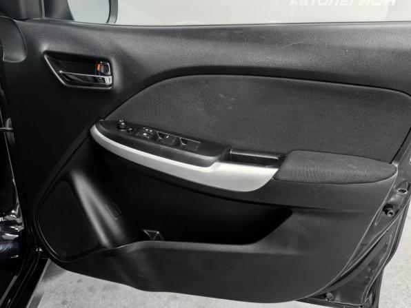 Suzuki Baleno II с пробегом 2015 года, цена 960 000 рублей, 63500 км, хэтчбек, Автокод Объявления