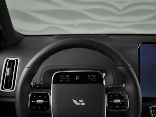 Новый Li Auto (Lixiang) L9 I Рестайлинг 2025 года, цена 11 890 000 рублей, внедорожник, Автокод Объявления