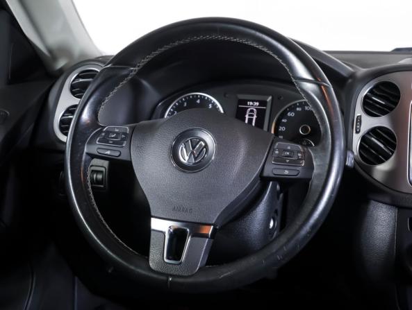 Volkswagen Tiguan I Рестайлинг с пробегом 2015 года, цена 1 288 000 рублей, 142500 км, внедорожник, Автокод Объявления