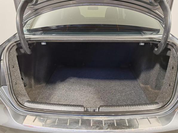 Volkswagen Jetta VI с пробегом 2013 года, цена 735 000 рублей, 296237 км, седан, Автокод Объявления