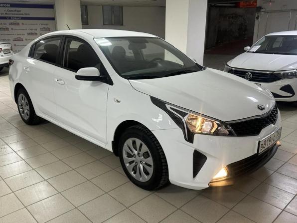 Kia Rio IV Рестайлинг с пробегом 2020 года, цена 1 430 000 рублей, 66002 км, седан, Автокод Объявления