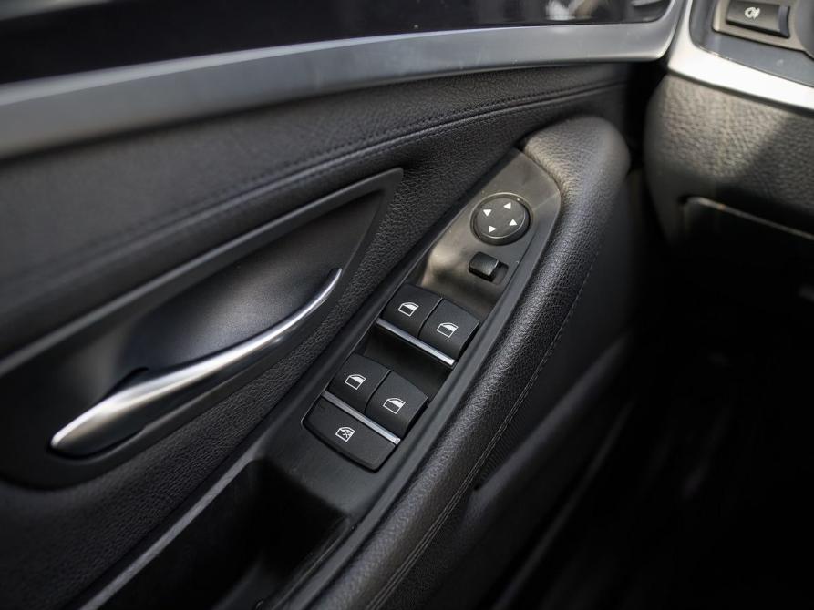BMW 5 серии VI (F10/F11/F07) Рестайлинг Казань  - изображение 12