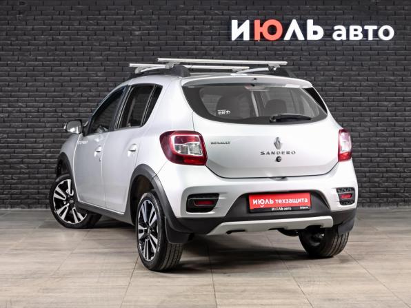 Renault Sandero II с пробегом 2018 года, цена 1 150 000 рублей, 79207 км, хэтчбек, Автокод Объявления