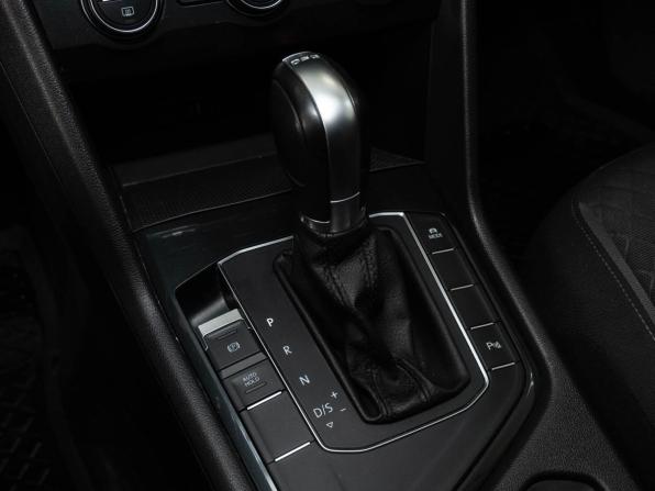 Volkswagen Tiguan II с пробегом 2017 года, цена 2 325 000 рублей, 92000 км, внедорожник, Автокод Объявления