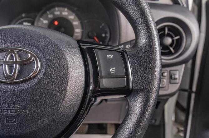 Toyota Vitz III (XP130) Рестайлинг 2 с пробегом 2017 года, цена 1 059 000 рублей, 105000 км, хэтчбек, Автокод Объявления