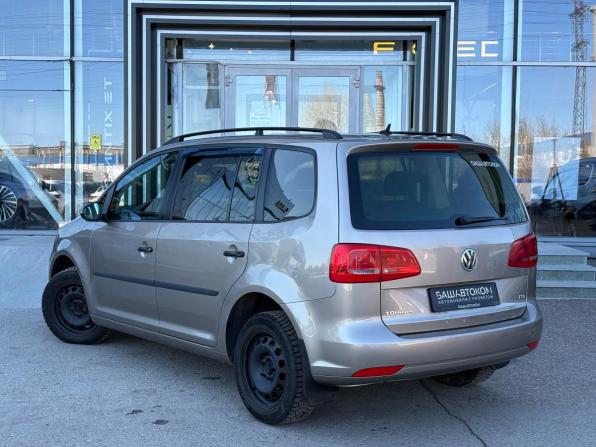 Volkswagen Touran I Рестайлинг 2 с пробегом 2013 года, цена 1 020 000 рублей, 204794 км, компактвэн, Автокод Объявления