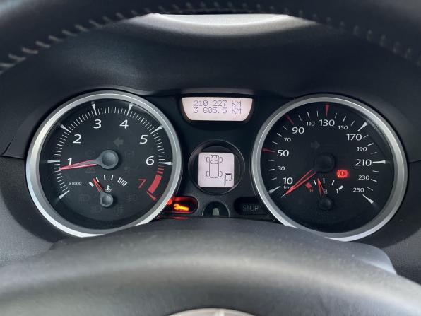 Renault Megane II Рестайлинг с пробегом 2008 года, цена 378 000 рублей, 210227 км, седан, Автокод Объявления