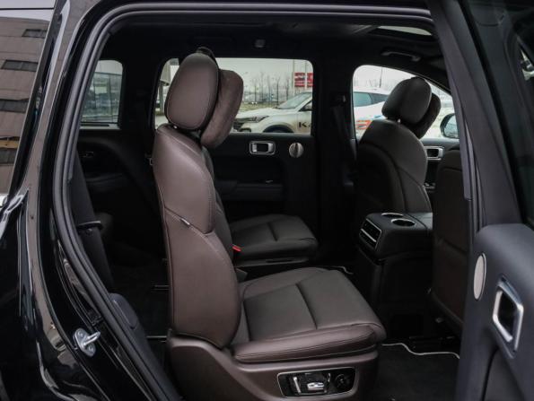 Li Auto (Lixiang) L9 I с пробегом 2024 года, цена 5 899 000 рублей, 52606 км, внедорожник, Автокод Объявления