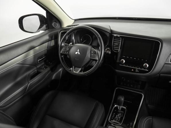 Mitsubishi Outlander III Рестайлинг 3 с пробегом 2021 года, цена 2 950 000 рублей, 63400 км, внедорожник, Автокод Объявления