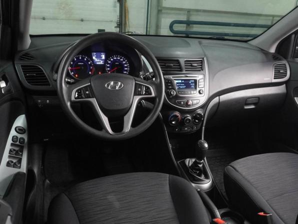 Hyundai Solaris I Рестайлинг с пробегом 2016 года, цена 999 000 рублей, 160889 км, седан, Автокод Объявления