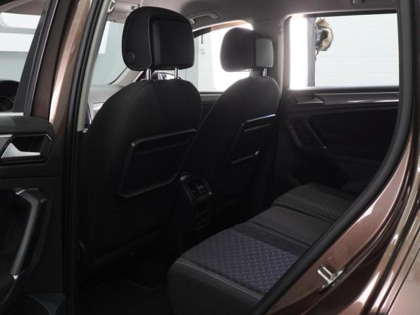 Volkswagen Tiguan II с пробегом 2018 года, цена 1 908 000 рублей, 138028 км, внедорожник, Автокод Объявления
