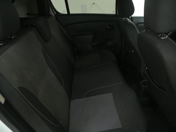 Renault Sandero II Рестайлинг с пробегом 2020 года, цена 954 000 рублей, 92600 км, хэтчбек, Автокод Объявления