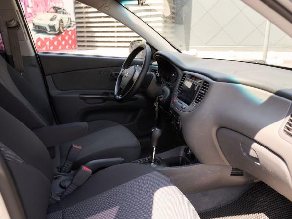 Kia Rio II Рестайлинг с пробегом 2010 года, цена 795 000 рублей, 126750 км, хэтчбек, Автокод Объявления