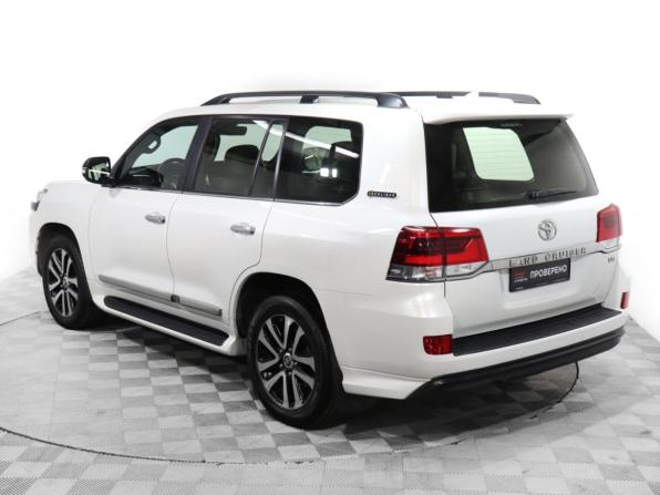 Toyota Land Cruiser 200 Series Рестайлинг 2 с пробегом 2017 года, цена 7 900 000 рублей, 68000 км, внедорожник, Автокод Объявления