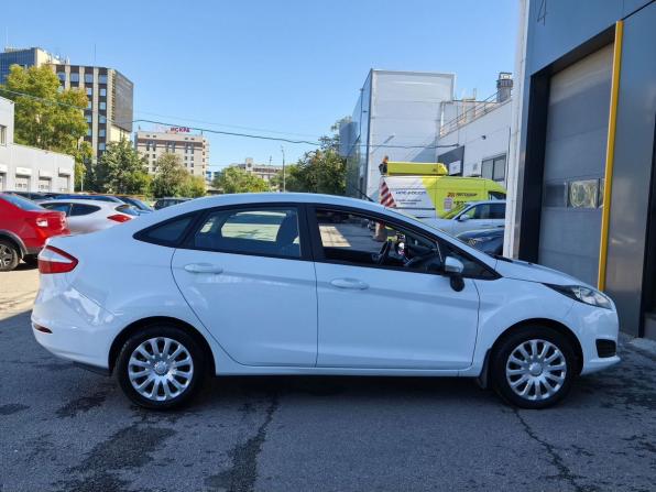 Ford Fiesta Mk6 Рестайлинг с пробегом 2015 года, цена 870 000 рублей, 155125 км, седан, Автокод Объявления