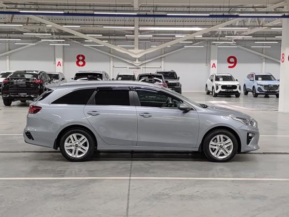 Kia Ceed III с пробегом 2021 года, цена 2 199 000 рублей, 23237 км, универсал, Автокод Объявления