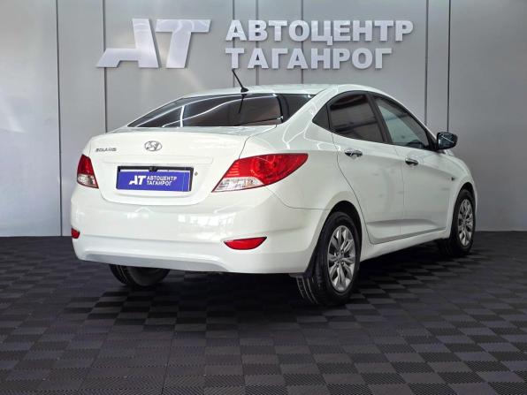 Hyundai Solaris I с пробегом 2013 года, цена 665 000 рублей, 226000 км, седан, Автокод Объявления