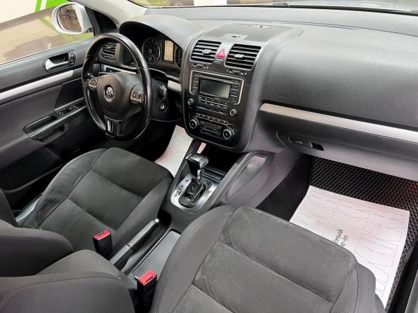 Volkswagen Jetta V с пробегом 2010 года, цена 880 000 рублей, 227421 км, седан, Автокод Объявления