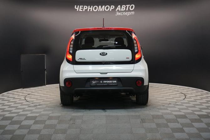 Kia Soul II Рестайлинг с пробегом 2018 года, цена 1 707 000 рублей, 97000 км, хэтчбек, Автокод Объявления