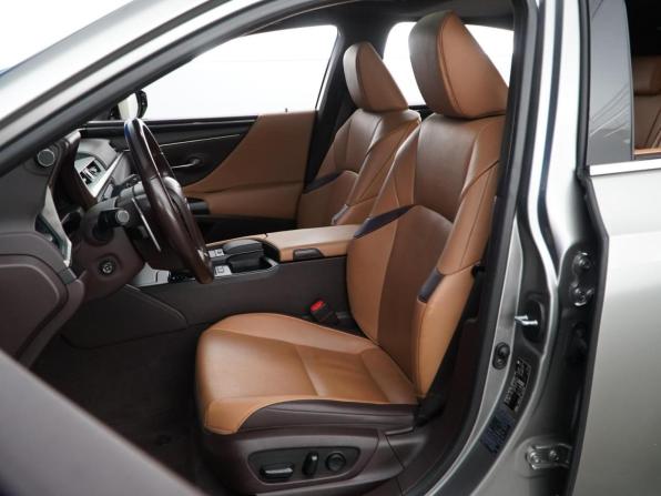 Lexus ES VII с пробегом 2020 года, цена 3 770 090 рублей, 82605 км, седан, Автокод Объявления
