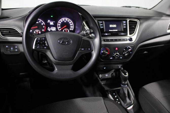 Hyundai Solaris II Рестайлинг с пробегом 2021 года, цена 1 599 000 рублей, 44503 км, седан, Автокод Объявления