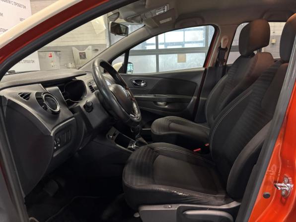 Renault Kaptur I с пробегом 2016 года, цена 1 299 000 рублей, 108342 км, внедорожник, Автокод Объявления