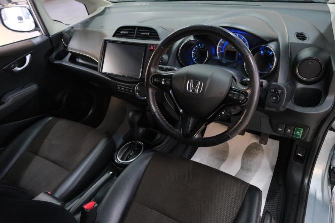 Honda Fit Shuttle I с пробегом 2013 года, цена 999 000 рублей, 108000 км, универсал, Автокод Объявления