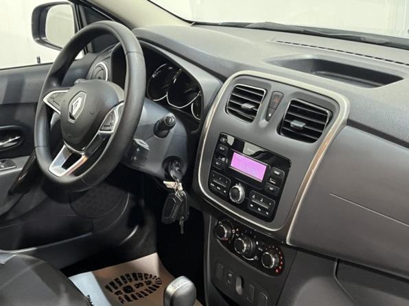 Renault Sandero II Рестайлинг с пробегом 2020 года, цена 1 328 000 рублей, 38216 км, хэтчбек, Автокод Объявления