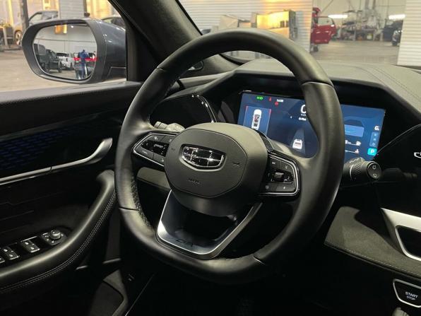 Geely Monjaro I с пробегом 2024 года, цена 3 190 000 рублей, 47525 км, внедорожник, Автокод Объявления