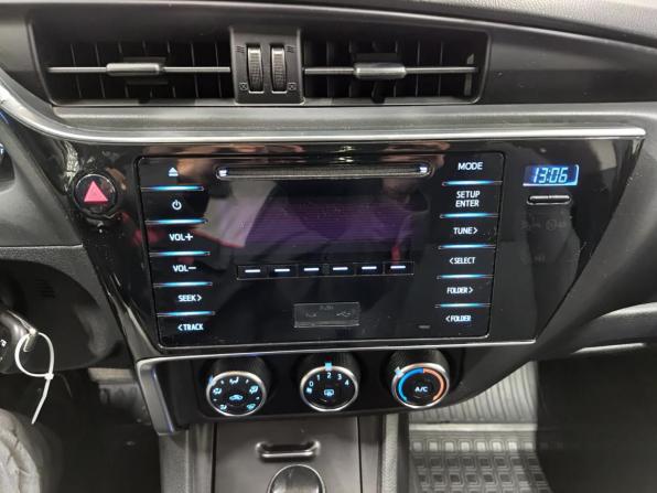 Toyota Corolla XI (E160 E170 E180) Рестайлинг 1 с пробегом 2018 года, цена 1 820 000 рублей, 70501 км, седан, Автокод Объявления