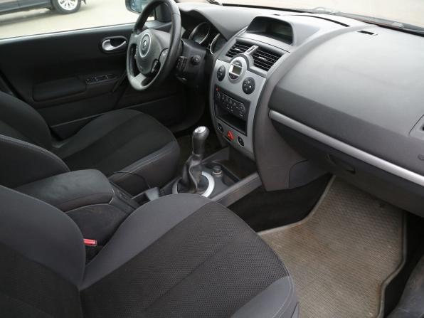 Renault Megane II Рестайлинг с пробегом 2009 года, цена 294 000 рублей, 235000 км, седан, Автокод Объявления