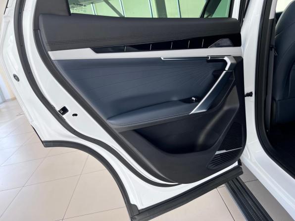 Geely Atlas II с пробегом 2024 года, цена 3 050 000 рублей, 6705 км, внедорожник, Автокод Объявления