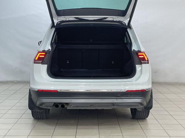 Volkswagen Tiguan II с пробегом 2018 года, цена 2 149 000 рублей, 221876 км, внедорожник, Автокод Объявления