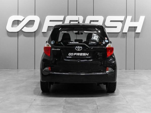 Toyota Ractis II с пробегом 2013 года, цена 989 000 рублей, 72703 км, хэтчбек, Автокод Объявления