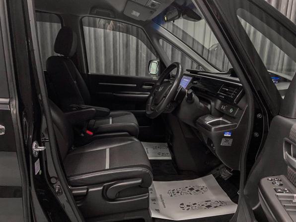 Honda Stepwgn V с пробегом 2016 года, цена 1 989 000 рублей, 105000 км, минивэн, Автокод Объявления