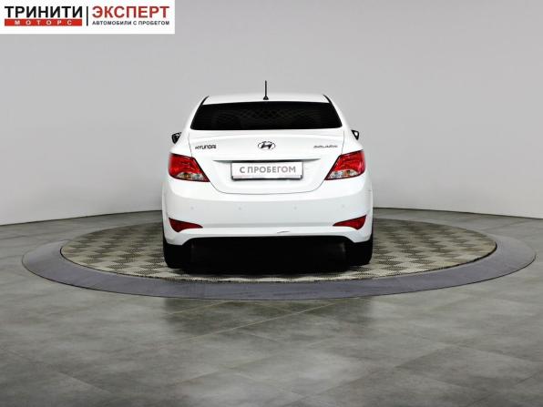 Hyundai Solaris I Рестайлинг с пробегом 2015 года, цена 1 047 000 рублей, 111505 км, седан, Автокод Объявления