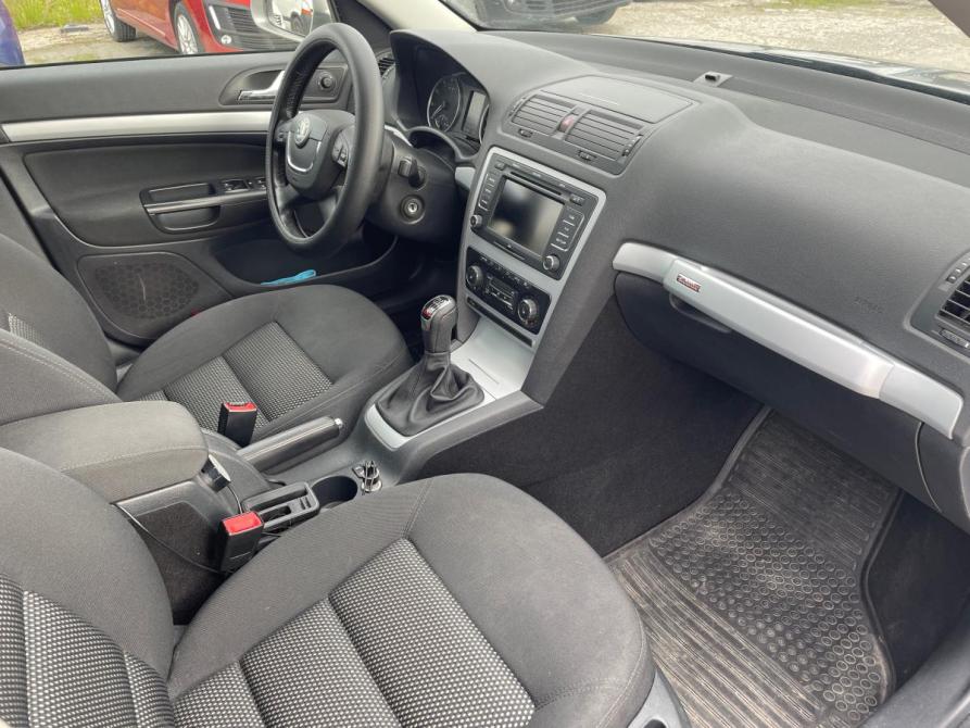 Skoda Octavia II (A5) Рестайлинг Мурманск  - изображение 14