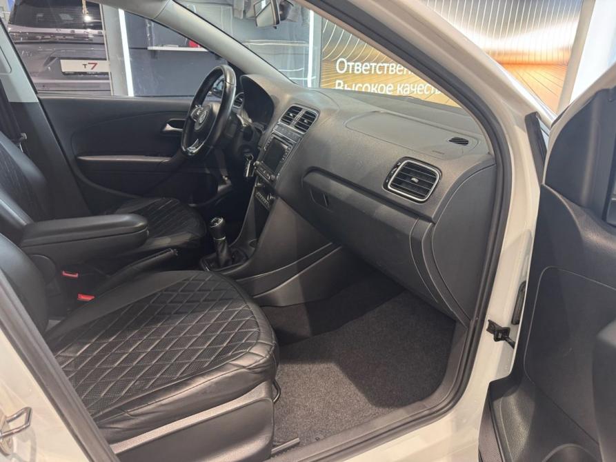 Volkswagen Polo V Рестайлинг Екатеринбург  - изображение 18