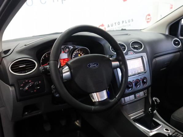 Ford Focus II Рестайлинг с пробегом 2010 года, цена 599 000 рублей, 296000 км, седан, Автокод Объявления