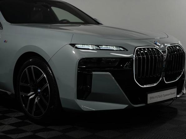 BMW 7 серии VII (G70) с пробегом 2025 года, цена 14 697 777 рублей, 12547 км, седан, Автокод Объявления
