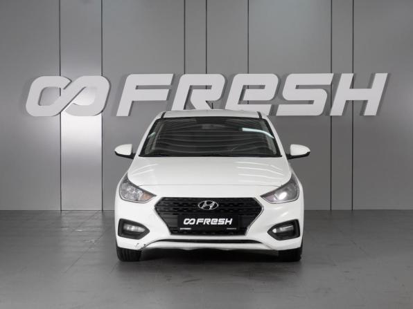 Hyundai Solaris II с пробегом 2018 года, цена 1 077 000 рублей, 176080 км, седан, Автокод Объявления