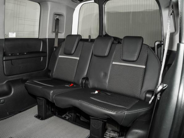 Honda Stepwgn V с пробегом 2015 года, цена 1 750 500 рублей, 92666 км, минивэн, Автокод Объявления
