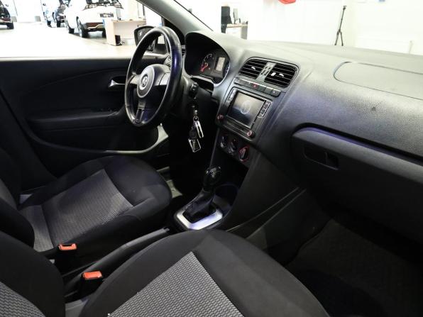 Volkswagen Polo V с пробегом 2015 года, цена 765 000 рублей, 184230 км, седан, Автокод Объявления