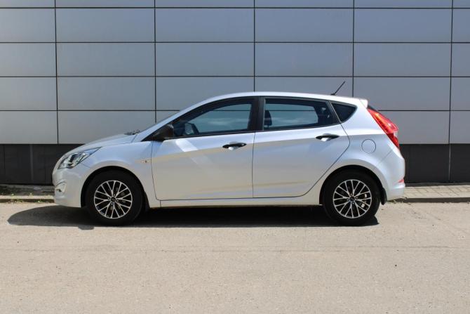 Hyundai Solaris I Рестайлинг с пробегом 2016 года, цена 782 000 рублей, 128659 км, хэтчбек, Автокод Объявления