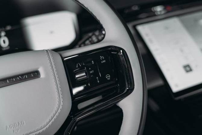 Новый Land Rover Range Rover Sport III 2025 года, цена 22 300 000 рублей, внедорожник, Автокод Объявления