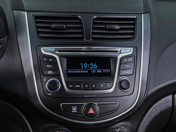 Hyundai Solaris I Рестайлинг с пробегом 2015 года, цена 995 000 рублей, 144699 км, седан, Автокод Объявления