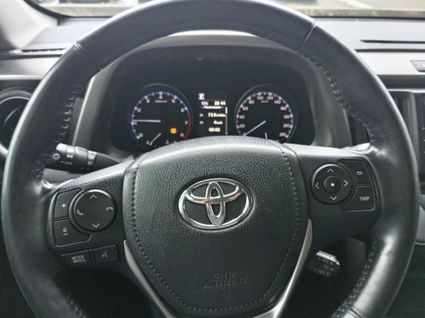 Toyota RAV4 IV (XA40) Рестайлинг с пробегом 2018 года, цена 2 298 000 рублей, 178092 км, внедорожник, Автокод Объявления